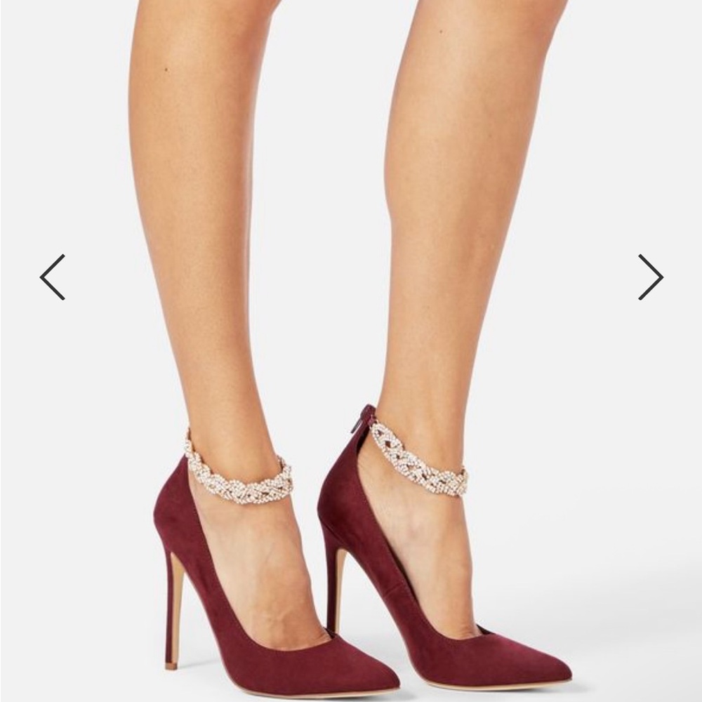 Burgundy Stiletto with gold detail size 6